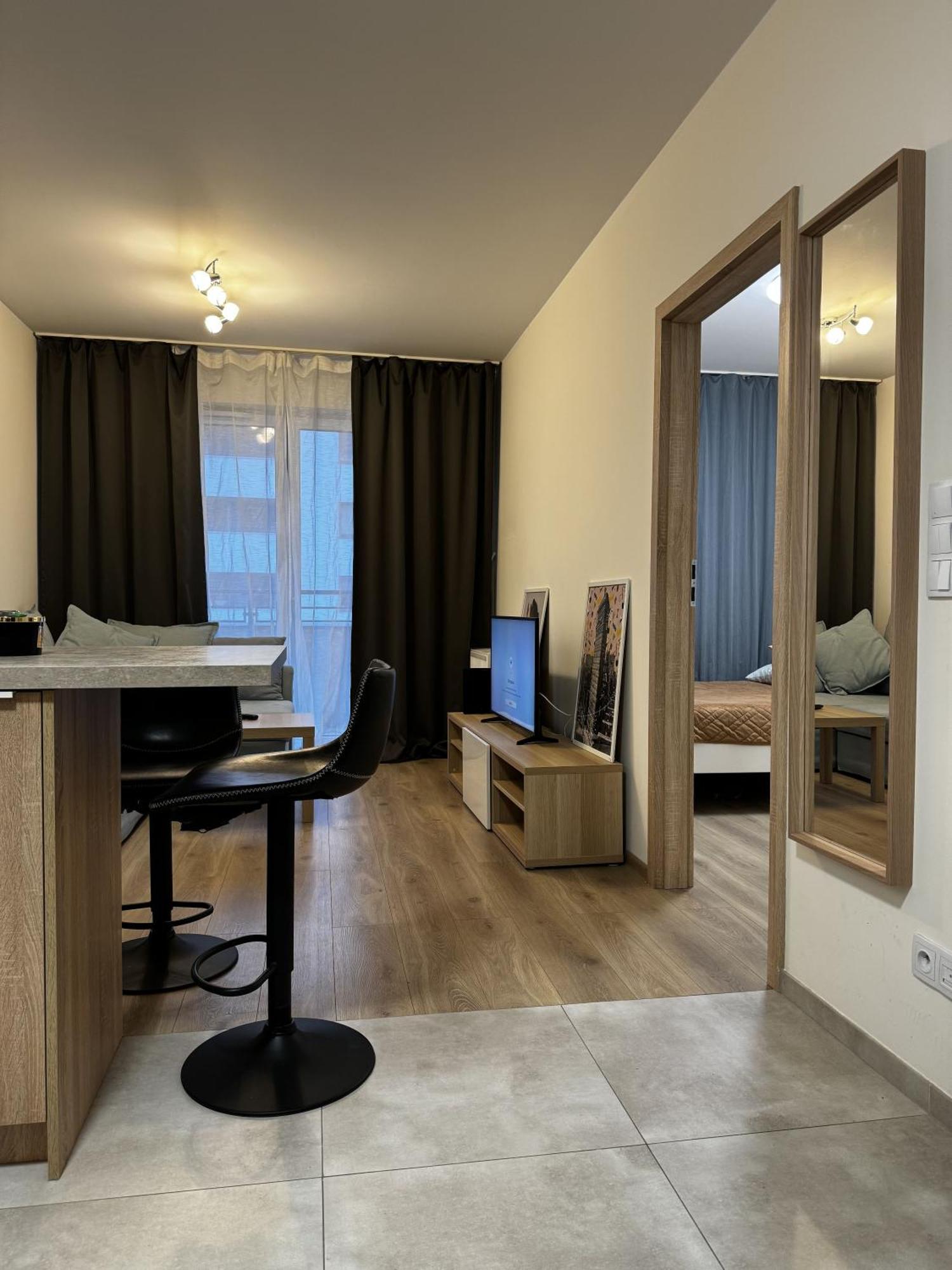 Home&Home Praga-Poludne Warsaw Luaran gambar